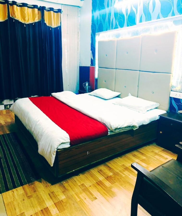 Hotel Holiday Dalhousie - Near Ghandhi Chowk Mall Road エクステリア 写真