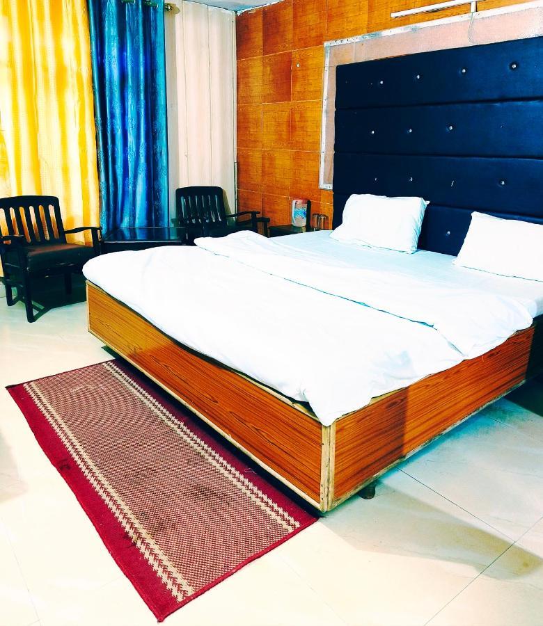 Hotel Holiday Dalhousie - Near Ghandhi Chowk Mall Road エクステリア 写真