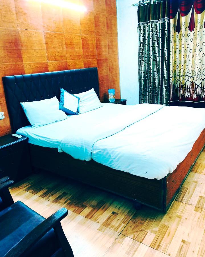 Hotel Holiday Dalhousie - Near Ghandhi Chowk Mall Road エクステリア 写真