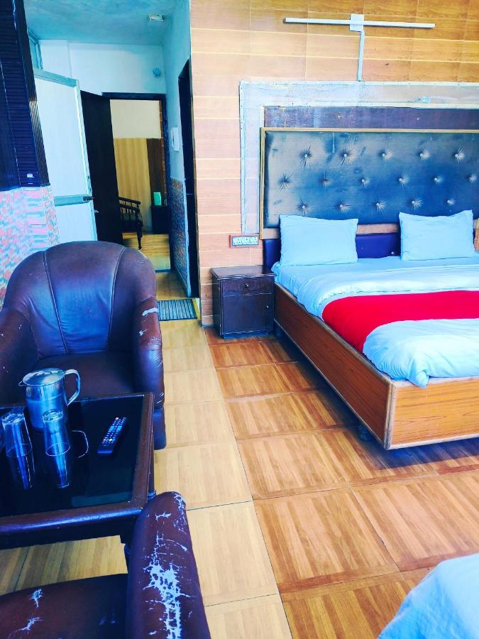 Hotel Holiday Dalhousie - Near Ghandhi Chowk Mall Road エクステリア 写真