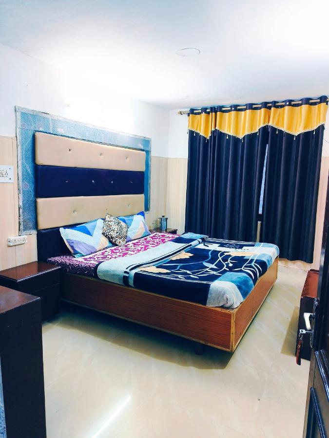 Hotel Holiday Dalhousie - Near Ghandhi Chowk Mall Road エクステリア 写真