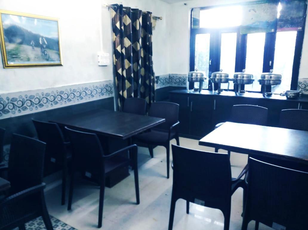 Hotel Holiday Dalhousie - Near Ghandhi Chowk Mall Road エクステリア 写真